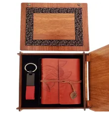 Ahşap Kutulu Kahve Deri Defter ve Anahtarlık Set