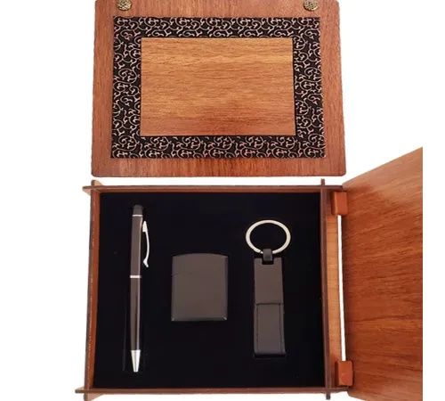 Ahşap Kutulu Siyah Kalem Anahtarlık ve Mat Çakmak Seti
