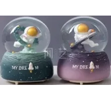 Astronot Kar Küresi Orta Boy WY20K23