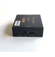 Beek HDMI <-> RCA Video (Görüntü) & Audio (Ses) Sinyal Çeviricisi, 1 x HDMI giriş, 1 x mini USB giriş (güç), 1 x AV (CVBS) çıkışı (Cinch yuva), 1 x Sağ Hoparlör çıkışı (Cinch yuva), 1 x Sol Hoparlör çıkışı (Cinch yuva)<br>
Beek HDMI to Com