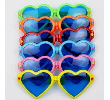 Büyük Kalp Parti Gözlüğü Karışık 12 Adet