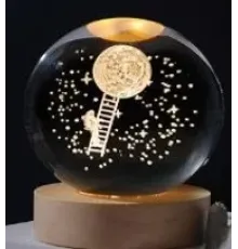 Dekoratif Merdiven Astronot Tasarımlı Ahşap altlıklı Işıklı Cam Küre Büyük Boy Cam:8cm Ahşap:2cm
