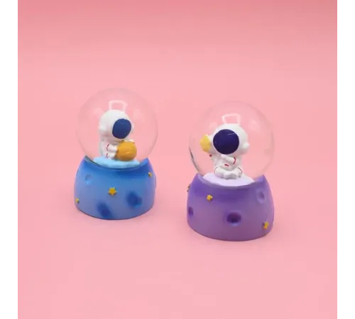 Işıklı Mini Sevimli Astronot Kar Küresi 1 Adet