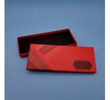 Kırmızı Kalem Kutusu