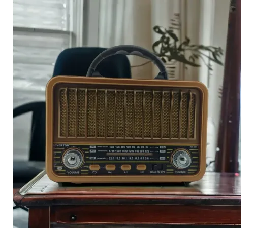 Nostaljik Görünümlü USB SD AUX Bluetooth Destekli Solar Panelli Şarjlı + Pilli Radyo RT-834