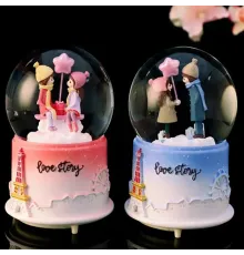 Orta Boy Kar Küresi Sevgili