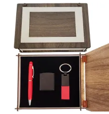 Özel Ahşap Kutulu Kırmızı Kalem Anahtarlık ve Çakmak Set