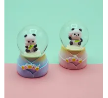 Panda Tasarımlı Işıklı Küçük Boy Kar Küresi