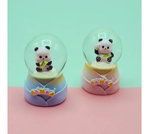 Panda Tasarımlı Işıklı Küçük Boy Kar Küresi