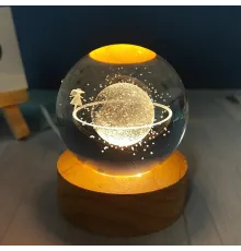 Satürnlü Kız Temalı Işıklı Cam Küresi