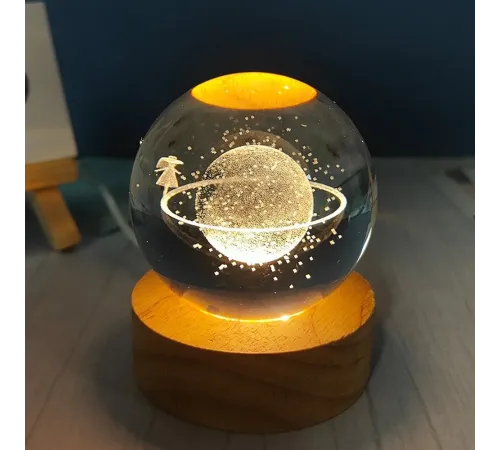 Satürnlü Kız Temalı Işıklı Cam Küresi