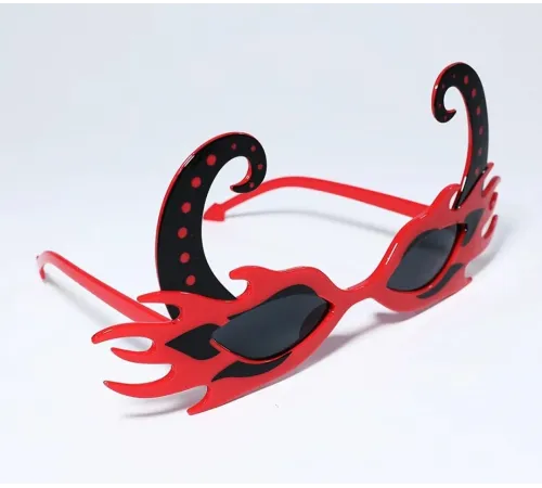 Siyah Boynuzlu Kırmızı Renk Alevli Parti Gözlüğü 21x10 cm