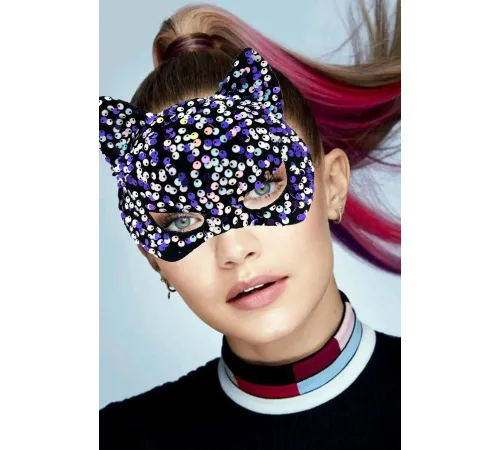 Siyah Kadife Kumaş Üzerine Mor Beyaz Payetli Pullu Parti Maskesi 16x14 cm