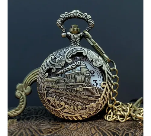 Tren Tasarımlı Köstekli Saat