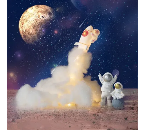 Uçan Astronot Tasarımlı Gece Lambası