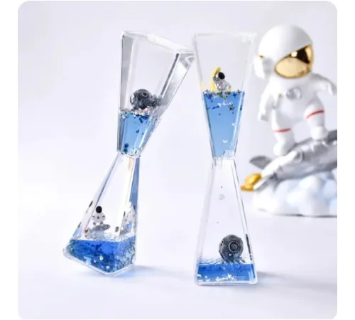 Uzay Temalı Dökülen Yağ Kum Saati