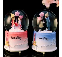 Orta Boy Kar Küresi Sevgili