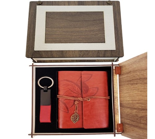 Özel Ahşap Kutulu Kahve Deri Defter ve Anahtarlık Set