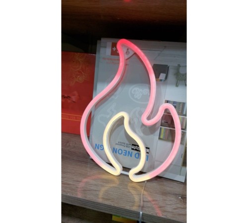 Duvara Asmalı Neon Alev 30 × 23 Cm
