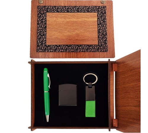 Ahşap Kutulu Yeşil Kalem Anahtarlık ve Çakmak Seti