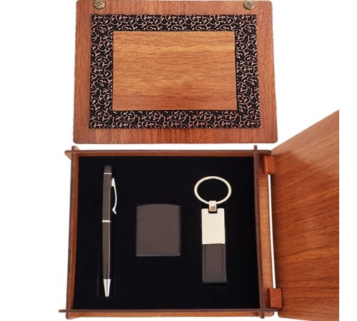 Ahşap Kutulu Siyah Kalem Anahtarlık ve Mat Çakmak
