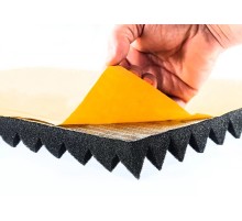 Ses Yalıtımı Akustik Piramit Süngeri Kendinden Yapışkanlı 40mm 50x50 Ses Yalıtımı