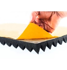 Ses Yalıtımı Akustik Piramit Süngeri Kendinden Yapışkanlı 40mm 50x50 Ses Yalıtımı